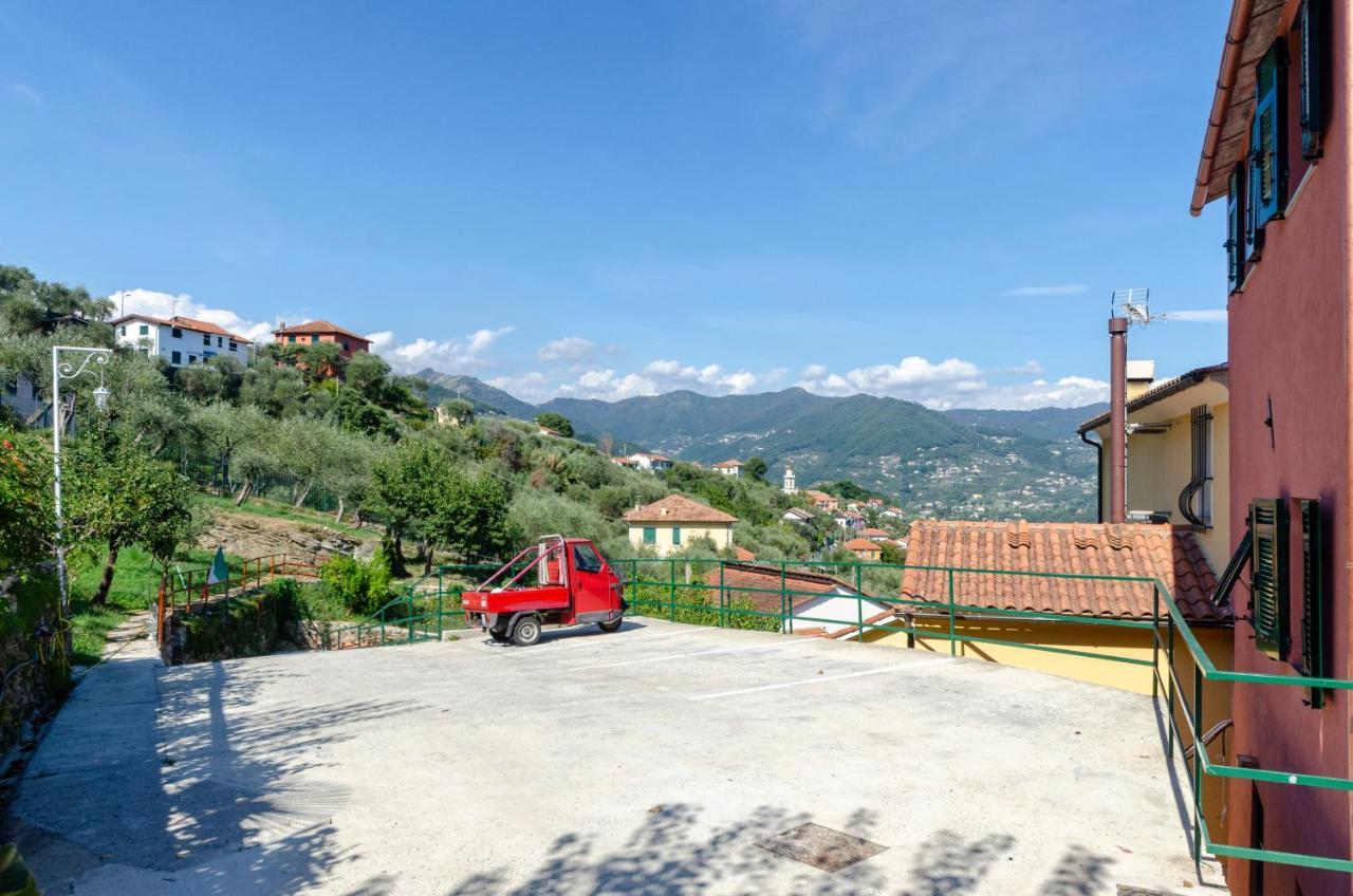 Alla Casa Rosa, Peaceful Apartment Surrounded By Greenery With Free Parking, Wifi & Air Conditioning ラッパロ エクステリア 写真