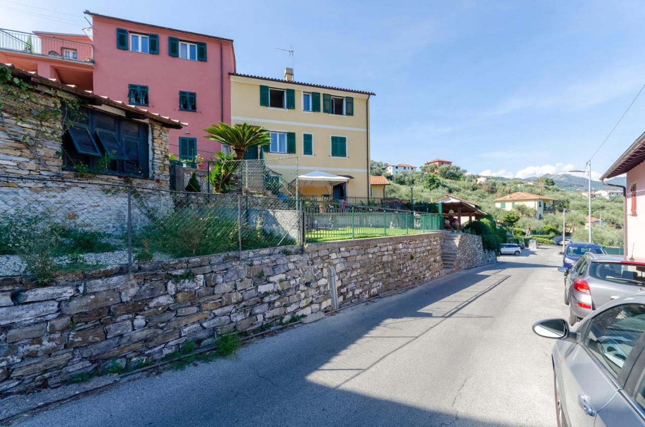 Alla Casa Rosa, Peaceful Apartment Surrounded By Greenery With Free Parking, Wifi & Air Conditioning ラッパロ エクステリア 写真