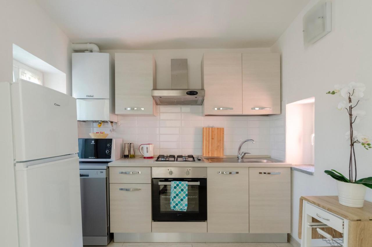 Alla Casa Rosa, Peaceful Apartment Surrounded By Greenery With Free Parking, Wifi & Air Conditioning ラッパロ エクステリア 写真