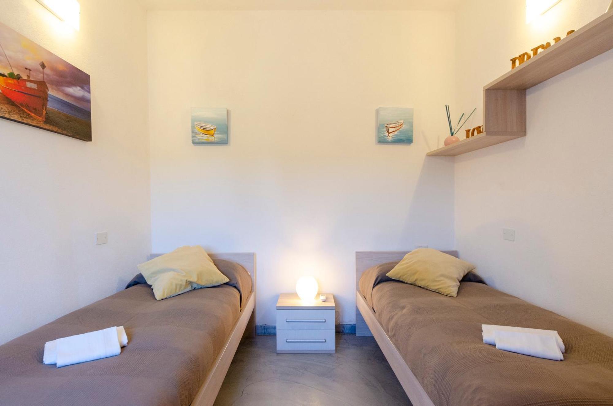 Alla Casa Rosa, Peaceful Apartment Surrounded By Greenery With Free Parking, Wifi & Air Conditioning ラッパロ エクステリア 写真