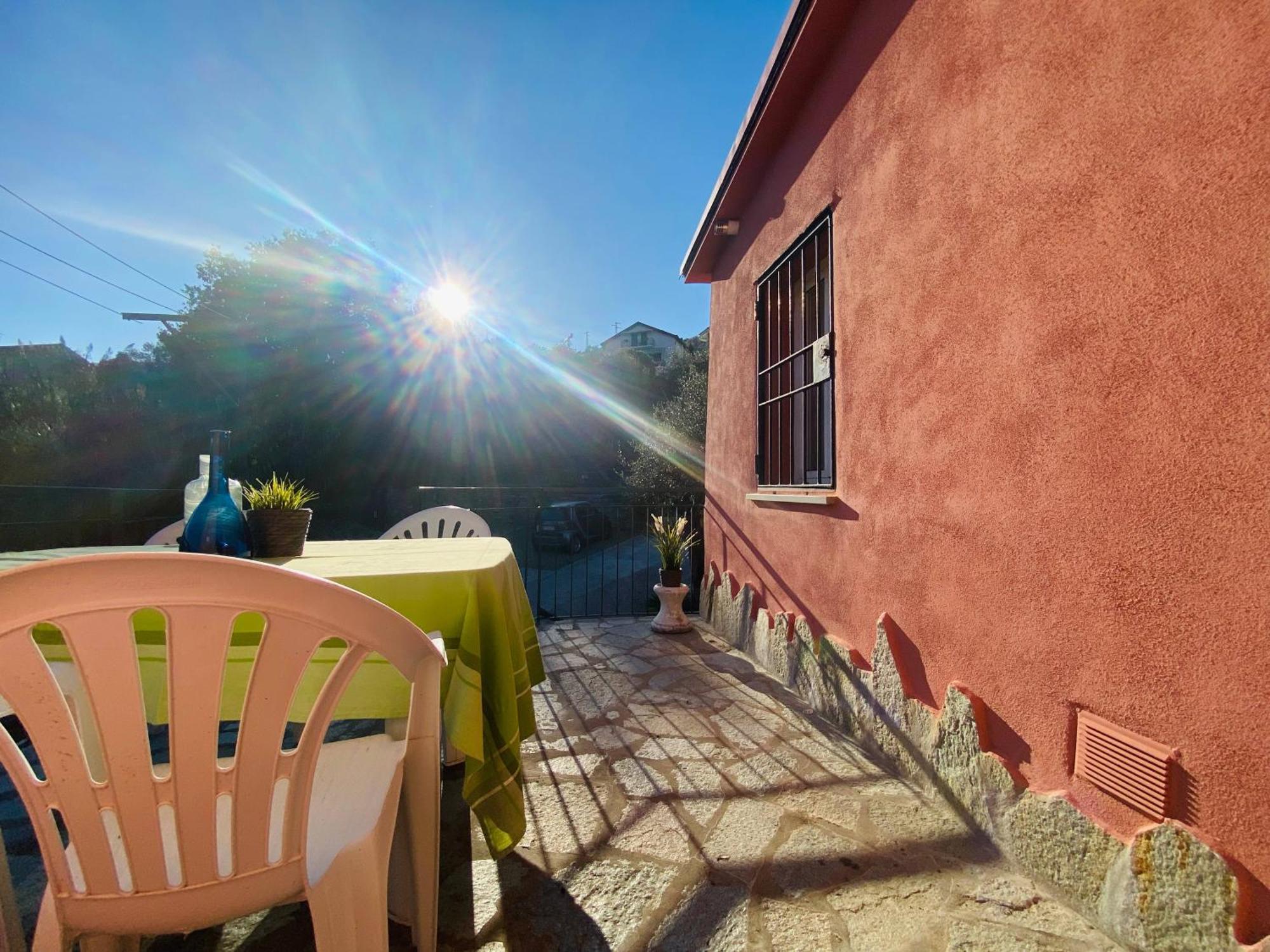 Alla Casa Rosa, Peaceful Apartment Surrounded By Greenery With Free Parking, Wifi & Air Conditioning ラッパロ エクステリア 写真