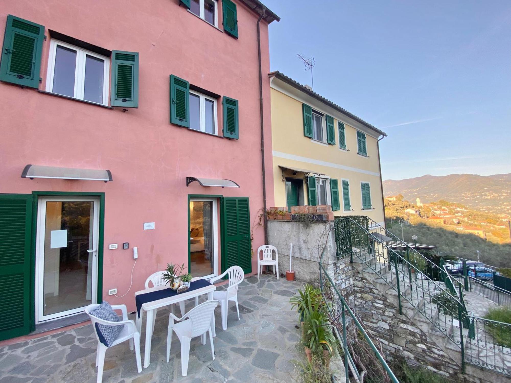 Alla Casa Rosa, Peaceful Apartment Surrounded By Greenery With Free Parking, Wifi & Air Conditioning ラッパロ エクステリア 写真